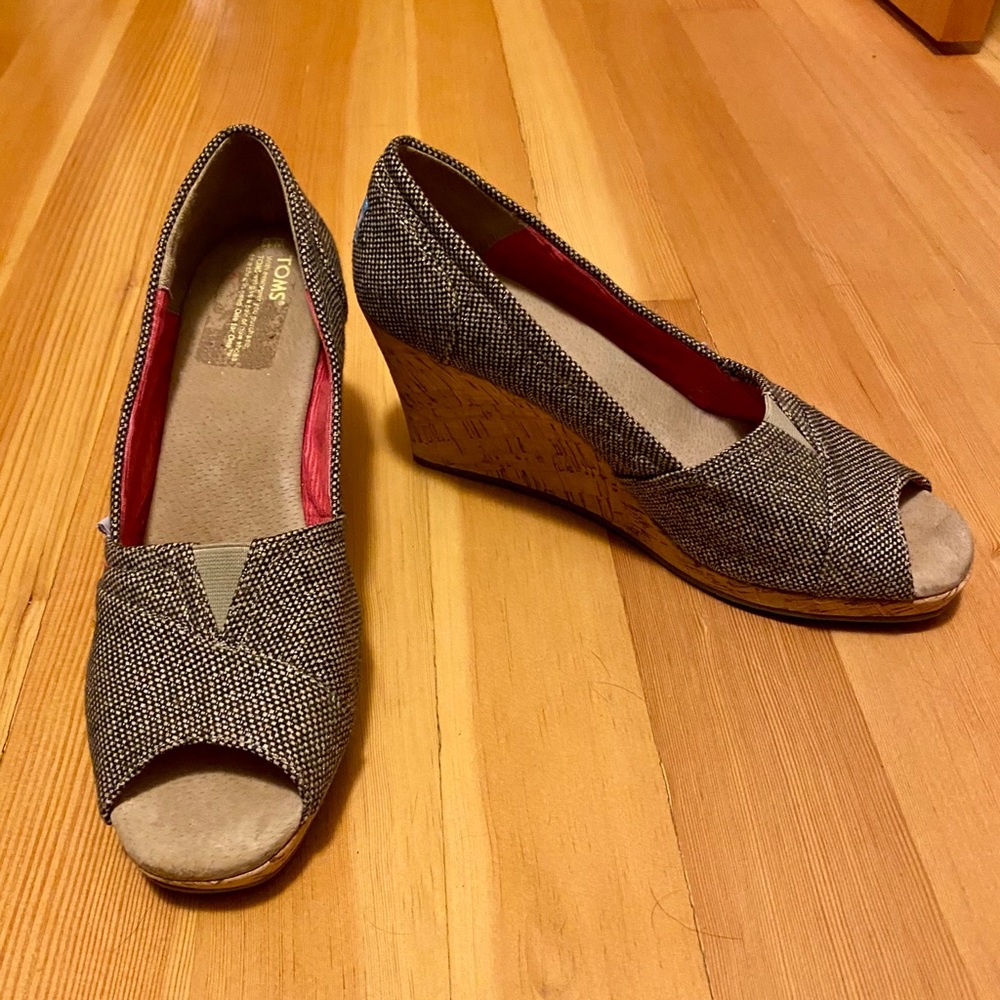 Toms gold herringbone wedges size 12